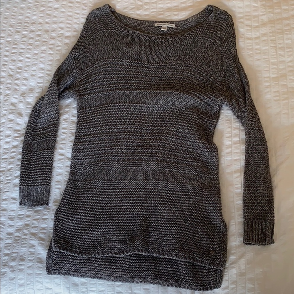 AEO NWOT Gray woven crew neck sweater. Never worn.